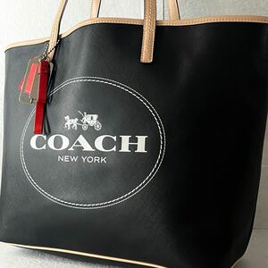 極美品/A4収納 ●COACH コーチ メンズ ビジネス トートバッグ ショルダー ●デカロゴ PVC レザー 本革 肩掛け可能 ブラック ベージュ