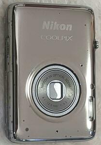 NIKON　ニコン　COOLPIX　クールピクス　S02　デジタルカメラ　シルバー　充電器付属　コンパクト　コンデジ