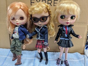 【中古品】 Blythe　人形　フィギュア　TAKARA CHINA　　３体まとめて　着せ替え人形　着せ替え《詳細不明》