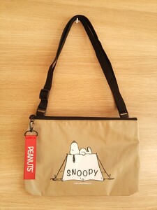 SNOOPYショルダーバッグ*美品スヌーピー*送料無料レディース*鞄メンズ*男女兼用サコッシュ