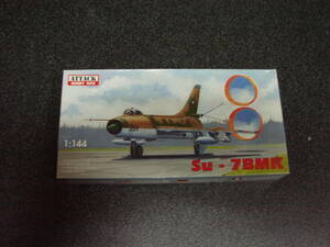 ATTACK HOBBY KITS　1/144　Su-7BMK　　プラモデル