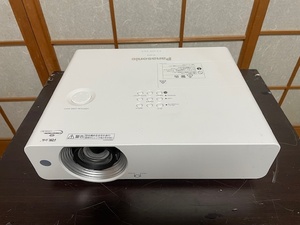 Panasonic　パナソニック　 PT-VX510 プロジェクター ランプ使用時間：2578Hr●現状品