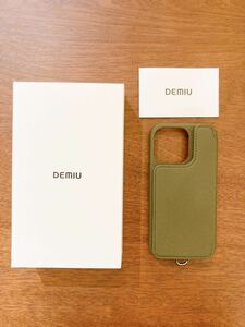 新品未使用DEMIUデミュウdemiurvoデミウルーボiPhoneケースレザーケースカーキiPhone13pro手帳型 本革 スマホケース Pro