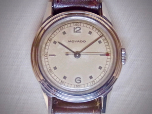 【枯れダイアル】Movado 15-Jewel Manual Wind Stepped Bezel (モバード　15石　手巻時計　ステップト・ベゼル）Cal.260M 1945年製