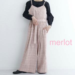 新品　merlot メルロー チェック柄サロペットパンツ（ピンク）