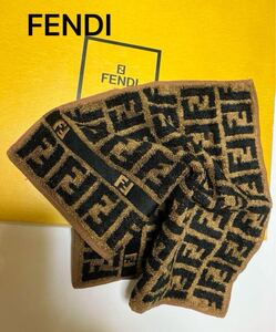 新品 未使用 フェンディ/FENDI シルクタオルハンカチブラック×ブラウン FENDI 希少