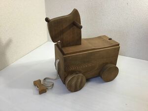 Oakvillage／オークヴィレッジ　Koro box 積み木付　犬　ブラウン　知育玩具　おもちゃ　天然木　引く乗る　飛騨高山