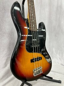 □t892　中古★FENDER　フェンダー　 USA 　JAZZ　 BASS　# Z4029895　　エレキベース　ハードケース付き