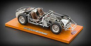 CMC 1/18 マセラティ 300S 1956 ローリング シャーシ Maserati 300S Rolling Chassis M109
