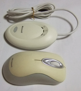 MS Wireless Optical Mouse 2000(白)。
