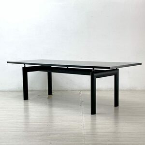 ● カッシーナ Cassina LC6 ダイニングテーブル オーク材天板 W220×D85cm ブラック ル・コルビジェ 名作家具