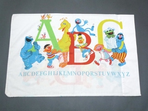 セサミストリート　USA製　キャラクター　ABC　ピローケース　枕カバ－　ビンテージ　SESAME STREET　47cm×74cm　布 リメイクに