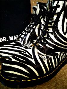 【Dr.MARTENS】ドクターマーチン 1460 ゼブラ ヘアオン 8ホールブーツ UK7 (26cm ) ZEBRA HAIR ON 8EYE BOOT 希少レア【箱付き美品】