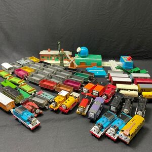 【A642】送無 当時物 大量 きかんしゃトーマス プラレール ハロルドヘリポート ソルティディーゼル10 スプラッター 貨物車 クレーン車 他