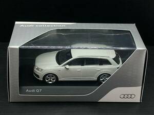 アウディ Q7 1/43 グレイシアホワイト ミニカー AUDI