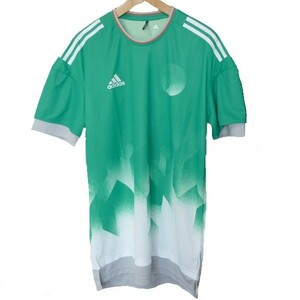 ラスト1枚◆新品未使用◆送料無料◆(M)アディダス adidas コアグリーンホワイト総柄Tシャツ