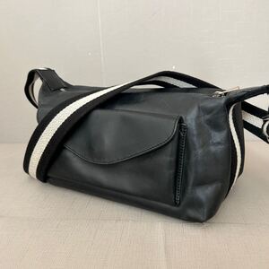 【極美品】BALLY バリー ショルダーバッグ クロスボディ トレインスポッティング トレスポ メンズ ビジネス 斜めがけ レザー 本革 ブラック