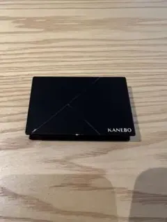 KANEBO シェーディングパウダー 01 グレイッシュブラウン 3.6g