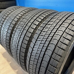 【2021年製造】　225/55R17　ブリヂストン　BLIZZAK　VRX2　スタッドレスタイヤ　225/55/17　4本　【来店交換も大歓迎】　225-55-17