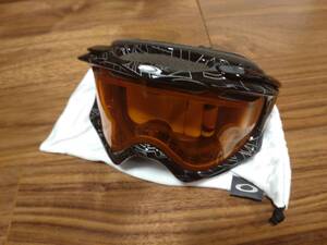 美品 OAKLEY フリーサイズ ソフトケース付き スキー スノーボード ゴーグル オークリー