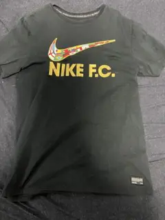 限定　NIKE Tシャツ