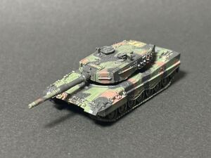 WTM6 1/144 レオパルト2A4NATO迷彩【同梱可能】ドイツ レオパルド ワールドタンクミュージアム 海洋堂