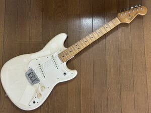 [GT]Fender Duo Sonic Reissue VWHフェンダー・デュオソニック・リイシュー人気色ヴィンテージホワイト Musicmasterの兄弟機種の2PUモデル