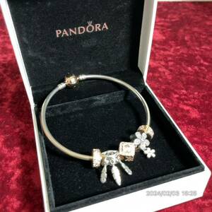 美品 SILVER シルバー PANDORA パンドラ 花 フラワーモチーフ ラインストーン フェザー ブレスレット バングル アクセサリー 送料無料