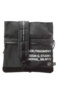 未使用 MONCLER × FRAGMENT プリント サコッシュ バッグ ONE SIZE ブラック モンクレール KL4CQBAL40