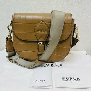 □未使用品!! 洗練されたスタイル!! FURLA フルラ ショルダーバッグ 小型 キャメル 付属品完備 アウトレット購入 【F2401OY】