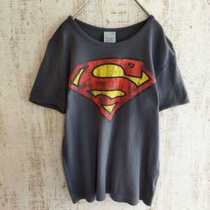 Superman　スーパーマン　半袖Ｔシャツ　ビッグロゴ　グレー　灰色　M　古着　プリントTシャツ トップス MARVEL　マーベル