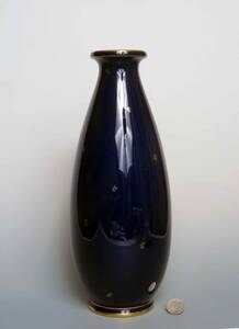 　 　セーブル　=　豪華金彩Deco Leaf　・　大　　壺　　・　Dk Blue 33cm 