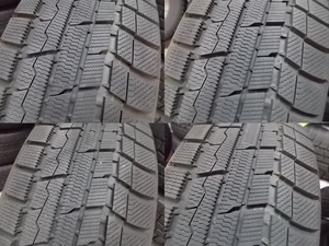 32　中古スタッドレスタイヤ4本セット　22年製 TX 225/55R18