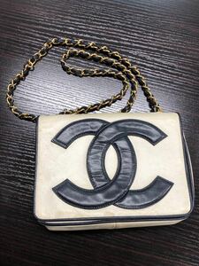 CHANEL シャネル　デカココマーク　ラムスキン　チェーンショルダーバッグ