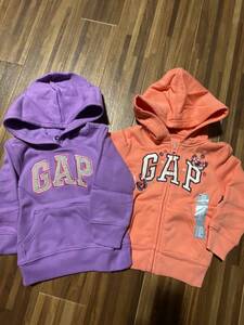 ★GAP★新品90cmパーカー2枚　裏起毛