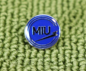 新品未使用 MIU404 機動捜査隊 MIU ピンバッジ バッヂ レプリカ 青銀 ブルーシルバー 再現品 合金製 星野源 綾野剛 管理0113nmm