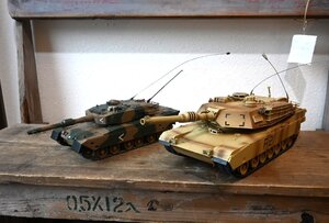 ○ジャンク品　戦車のラジコン　2点セット　XQ