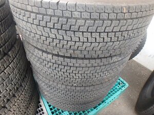 L946 バリ溝 約8.5分山 送料無料【275/80R22.5 151/148】ヨコハマ ZEN903 スタッドレス 4本 2020年製 約18.5mm