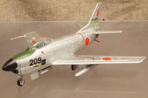 ★航空自衛隊　戦闘機 Ｆ-86Ｄ セイバー　1/100　916037　デアゴスティーニ