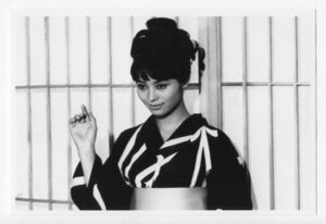 ［フォト4x6］ 若林映子 8A 映画女優写真(小) 007は二度死ぬ ボンドガール