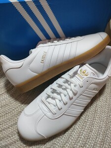 新品 未使用 adidas GAZELLE 28.5cm ホワイト 白 金ロゴ ガムソール アディダス オリジナルス 　ガゼル スニーカー