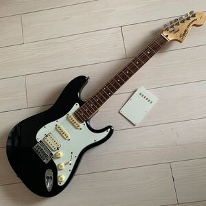 ★squier by fender★上位機種のstratocaster standard★ラメ入りブラック