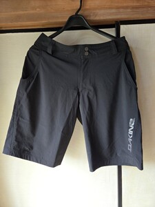 DAKINE　ダカイン　ハーフパンツ　ショーツブラック　Size　34Inch　中古品です