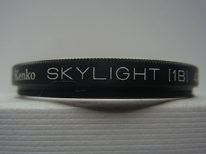 普通郵便送料無料　Kenko　ケンコー　SKYLIGHT　(1B)　49mm　管理no.130