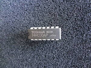 Toshiba製　74HC00AP (2-Input NAND Gate) 1個