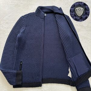 極美品 奇跡のXXL EMPORIO ARMANI エンポリオアルマーニ【ワッフル生地 ロゴワッペン ストレッチ素材】ドライバーズニット ブルゾン 紺 1円