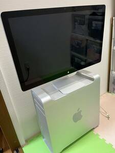 Apple Mac Pro mid 2010 デスク、モニター