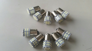 24Ｖ.Ｓ25　ＬＥＤ　1206チップ　　54ＳＭＤ　眩しい光　シングルホワイト　10個セット.　トラック　トレーラー　ダンプ　人気商品　