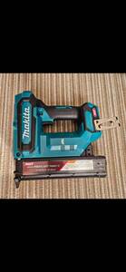 makita 40mm充電式仕上釘打 FN001G