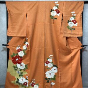 アンティーお好きな方へ　着物　菊　金彩加工　金駒刺繍　オレンジ色　昭和レトロ　大正ロマン　モダン　絹　正絹100% け30-29y